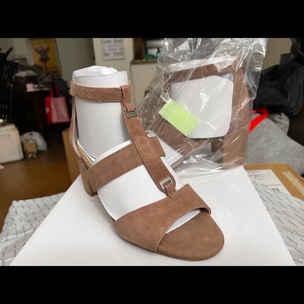 Tan beautiful sandals
